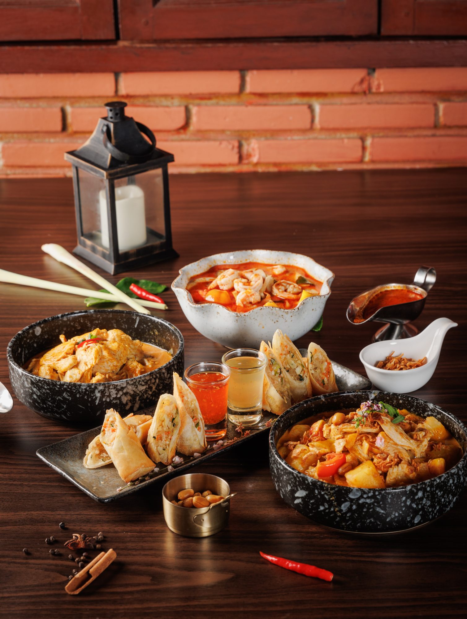 Karlsson Restaurant & Steakhouse Phuket Scandinavian Restaurant & Steakhouse Karon, Phuket since 2001 Thai Food Mix Dishes 3